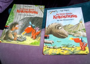 gebrauchtes Buch – Ingo Siegner – Der kleine Drache Kokosnuss reist in die Steinzeit bei den Dinosauriern +