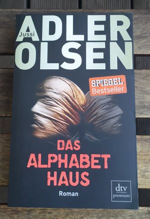 gebrauchtes Buch – Jussi Adler-Olsen – Das Alphabethaus