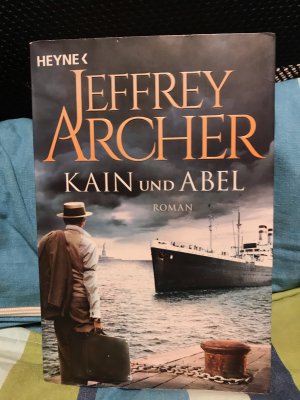 gebrauchtes Buch – Jeffrey Archer – Kain und Abel, Roman von Jeffrey Archer, Teil 1 der Reihe, sehr gut