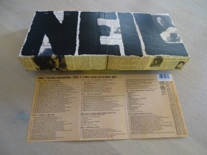 gebrauchter Tonträger – NEIL YOUNG – NEIL YOUNG ARCHIVES - Vol. I (1963-172) CD 8-DISC SET