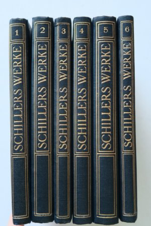 Schiller, (Fr. v.). Werke. Grossherzog Wilhelm Ernst Ausgabe. Herausgeber Max Hecker und Albert Köster. Druck von Breitkopf und Härtel in Leipzig. 6 Bände […]