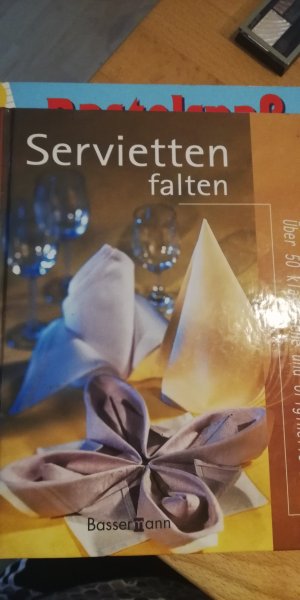 gebrauchtes Buch – Sylvia Winnewisser – Servietten falten