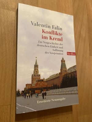 Konflikte im Kreml. *** originalsigniert ***   *** Rarität ***  *** Erweiterte Neuausgabe ***  *** Erstauflage: aktualisierte und erweiterte Taschenbuchausgabe ***