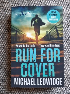 gebrauchtes Buch – Michael Ledwidge – Run For Cover