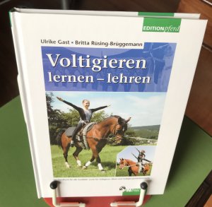 gebrauchtes Buch – Gast, Ulrike; Rüsing-Brüggemann – Voltigieren lernen - lehren