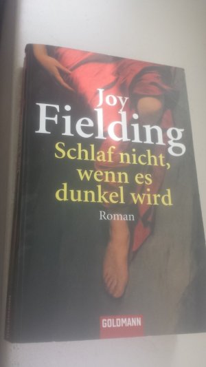 gebrauchtes Buch – Joy Fielding – Schlaf nicht, wenn es dunkel wird