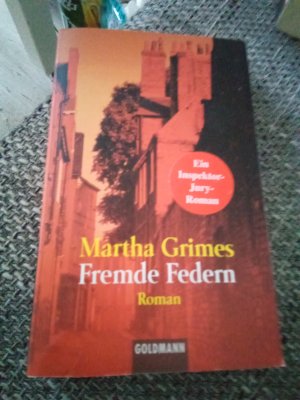 gebrauchtes Buch – Martha Grimes – Fremde Federn