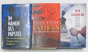 3 Bücher PAPST/VATIKAN: 1. VATIKAN Die Macht der Päpste + 2. IM NAMEN DES PAPSTES Die verschwiegenen Truppen des Vatikans + 3. WIR KLAGEN AN Zwanzig römische […]