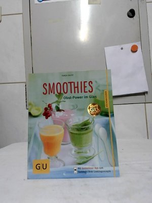 gebrauchtes Buch – Dusy, Tanja und Jörn Rynio – Smoothies : Obst-Power im Glas. Autorin: Tanja Dusy. Fotos: Jörn Rynio / Küchenratgeber.