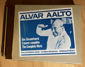 Alvar Aalto: Das Gesamtwerk / L`Oeuvre Complète / The Complate Work: Band I: 1922-1962 / Band II: 1963-1970 / Band III: Projekte und letzte Bauten. -