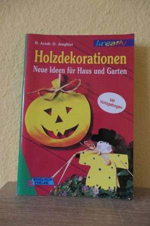 Holzdekorationen