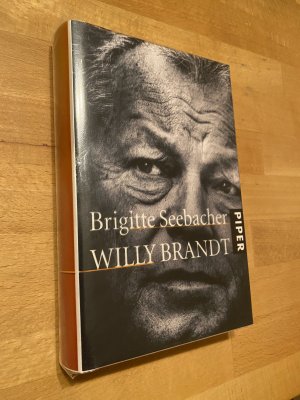 gebrauchtes Buch – Brigitte Seebacher-Brandt – Willy Brandt. *** m. Originalwidmung/ - signatur *** *** Erstauflage *** *** Rarität ***