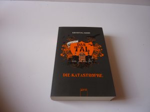 gebrauchtes Buch – Krystyna Kuhn – Das Tal: Die Katastrophe - Season 1 - Band 2 der Serie