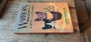 gebrauchtes Buch – Erin Hunter – Erin Hunter Warriors: Cats of the Clans (Gebundene Ausgabe) Warriors Field Guide-Komplett Englisch