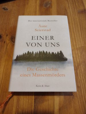 Einer von uns - Die Geschichte eines Massenmörders (ISBN 3150160243)