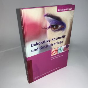 Dekorative Kosmetik und Gesichtspflege - Produkt-Know-how und richtige Anwendung