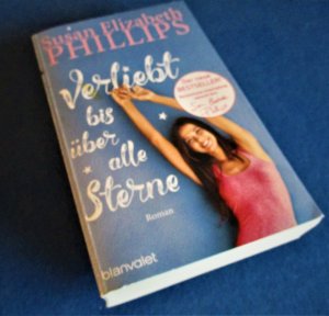 gebrauchtes Buch – Susan Elizabeth Phillips – VERLIEBT BIS ÜBER ALLE STERNE