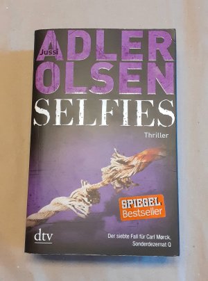 gebrauchtes Buch – Jussi Adler-Olsen – Selfies