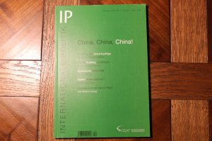 Internationale Politik (IP). 60. Jahr, Nr. 12, Dezember 2005, 2728: China, China, China!