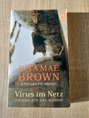 gebrauchtes Buch – Brown, Rita M – Virus im Netz