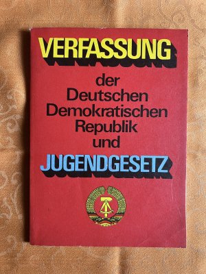 Verfassung der Deutschen Demokratischen Republik und Jugendgesetz