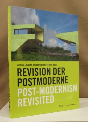 gebrauchtes Buch – Flagge, Ingeborg und Romana Schneider  – Revision der Postmoderne. Post-Modernism revisited. In memoriam Heinrich Klotz.