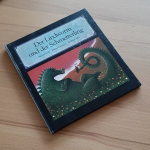 Der Lindwurm und der Schmetterling