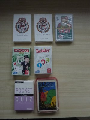 gebrauchtes Spiel – Konvolut Werbe-Kartenspiele -Skat, Twister,Quartett,Knigge Pocket-Quiz