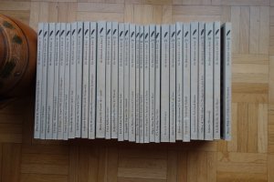 Die Bibliothek von Babel. Eine Sammlung phantastischer Literatur herausgegeben von Jorge Luis Borges. (=30 Bände)