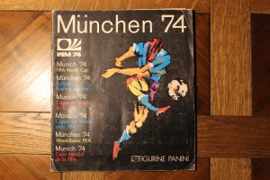 Panini Album München 74 Fußball-Weltmeisterschaft WM FIFA (International Edition) [ORIGINAL ALBUM, FAST KOMPLETT, OHNE MARKIERUNGEN]