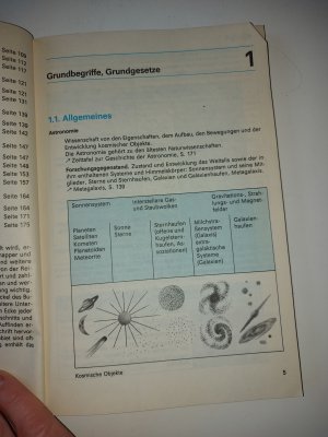 gebrauchtes Buch – Bernhard, Helmut; Lindner – Wissensspeicher Astronomie