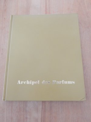 antiquarisches Buch – Choin, Michel / Moser – Les Comores: Archipel des Parfums / Archipelago of Perfumes.