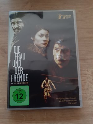 Die Frau und der Fremde