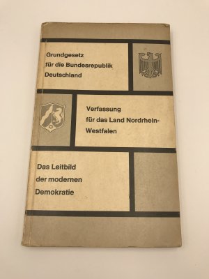 Grundgesetz / Landesverfassung Nordrhein-Westfalen