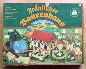 Fränkisches Bauernhaus  -  Holzspielzeug aus Grünhainichen.