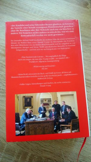 gebrauchtes Buch – Wolff, Michael – Feuer und Zorn - Im Weißen Haus von Donald Trump