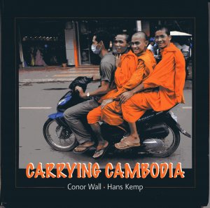 gebrauchtes Buch – Conor Wall – Carrying Cambodia