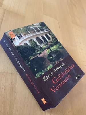 gebrauchtes Buch – Karen Robards – Gefährliches Vertrauen