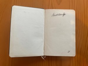 antiquarisches Buch – Bertolt Brecht – Psalterium Breviarii Romani - Fr. Pustet 1913 - Mit eigenhändigem Besitzeintrag und eigenhändiger Nummer von Bertolt Brecht - Beilage: Zwei handschriftliche Bildpostkarten von 1913 mit Geburtstagsglückwünschen an Sofie Brecht, die Mutter Bertolt Brechts