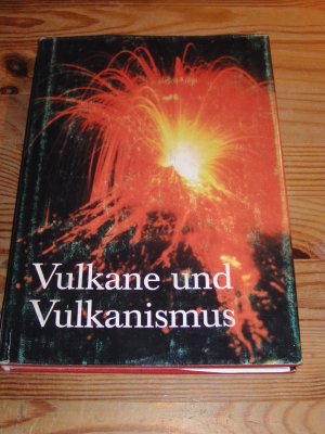 Vulkane und Vulkanismus