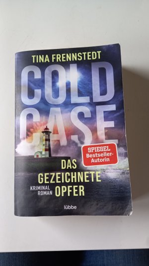 gebrauchtes Buch – Tina Frennstedt – Cold Case - Das gezeichnete Opfer