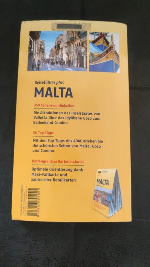 gebrauchtes Buch – Latzke, Hans E – ADAC Reiseführer plus Malta - mit Maxi-Faltkarte zum Herausnehmen