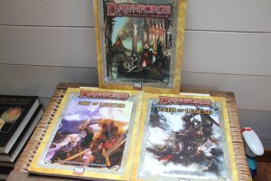 Dawnforge - Paket: 1. Crucible of Legend; 2. Age of Legend; 3. Path of Legend