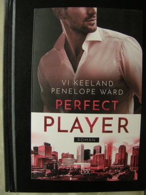 gebrauchtes Buch – Vi Keeland & Penelope Ward – Perfect Player