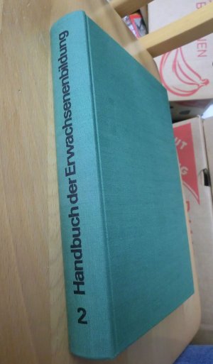 gebrauchtes Buch – Beckel / Senzky – Handbuch der Erwachsenenbildung, Band 2: Management und Recht der Erwachsenenbildung