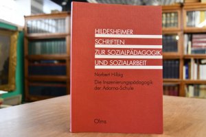 gebrauchtes Buch – Norbert Hilbig – Inszenierung fremder Lebenswelten. Das Expo-Projekt der Theodor-W.-Adorno-Schule. Hildesheimer Schriftenreihe zur Sozialpädagogik und Sozialarbeit Bd. 13