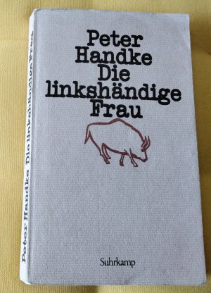 Die linkshändige Frau