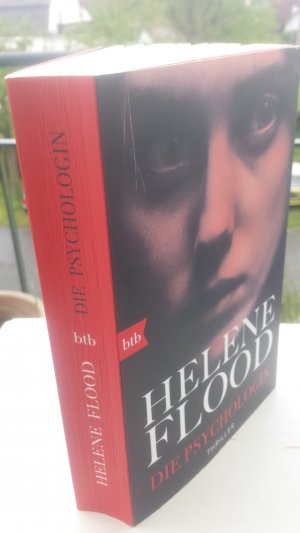 gebrauchtes Buch – Helene Flood – Die Psychologin