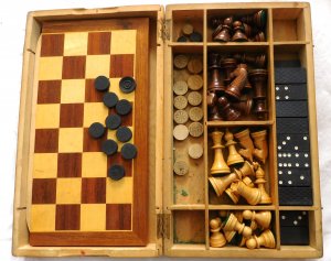 gebrauchtes Spiel – Altes Holz Schachspiel / Dame Spiel / Holz Domino