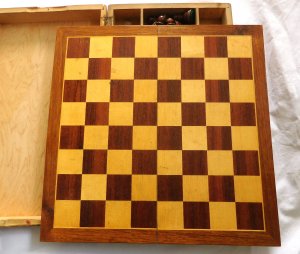 gebrauchtes Spiel – Altes Holz Schachspiel / Dame Spiel / Holz Domino